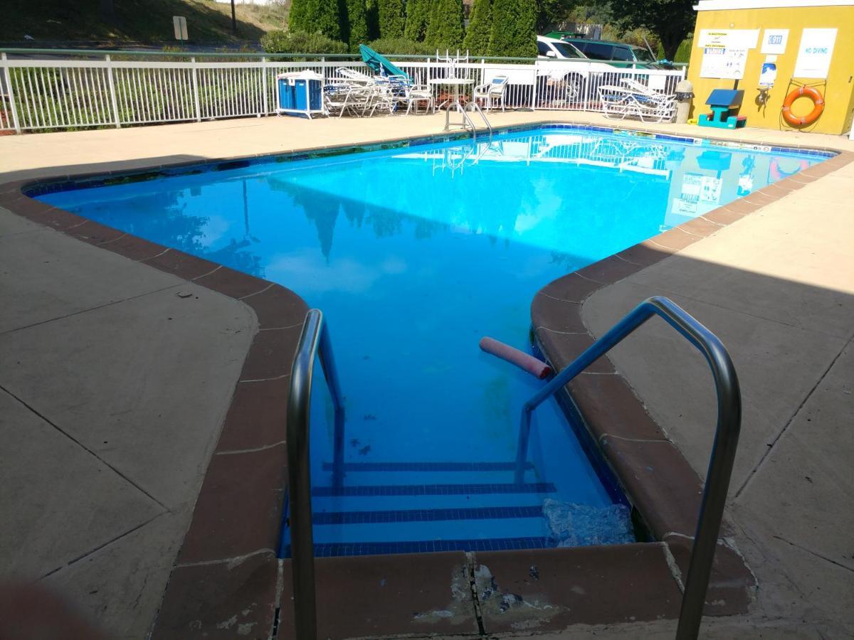 Super 8 By Wyndham Hotel New Cumberland