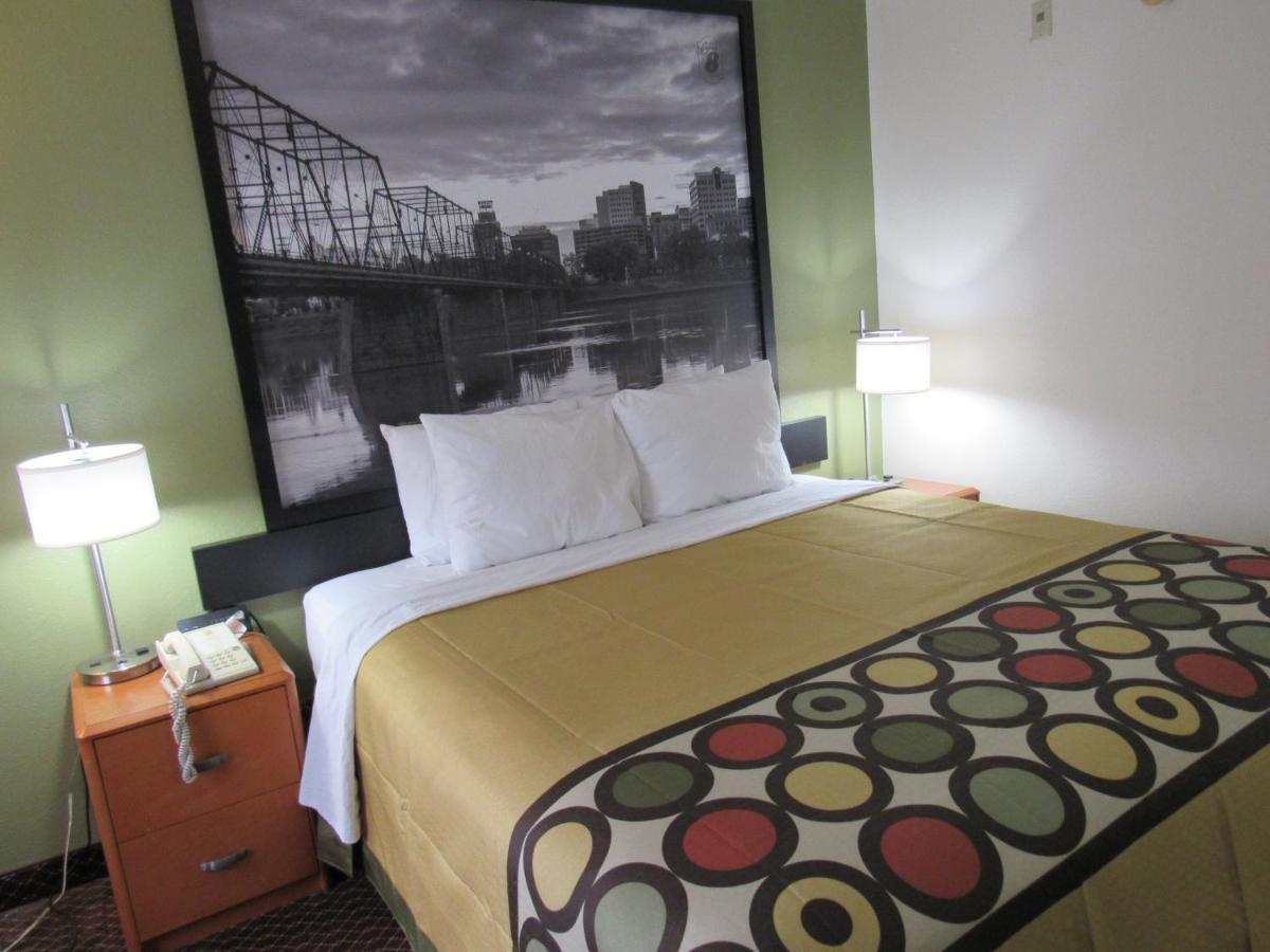 Super 8 By Wyndham Hotel 3*